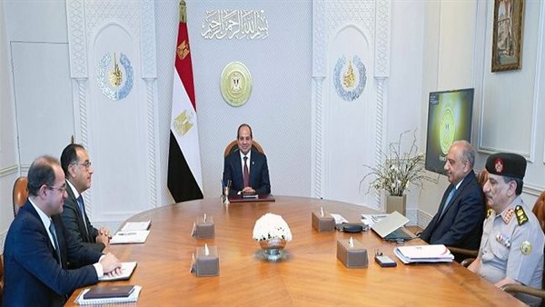 السيسي يتابع مع الحكومة خطط تطوير منظومة الكهرباء وآليات التمويل.. الرئيس يوجه بمواصلة جهود تحسين الخدمات وقدرة الشبكة القومية.. ودعم وتعزيز جهود تحقيق التنمية الوطنية الشاملة