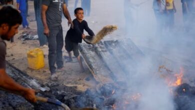 «القاهرة الإخبارية»: الاحتلال يستمر فى غارات موسعة برفح الفلسطينية