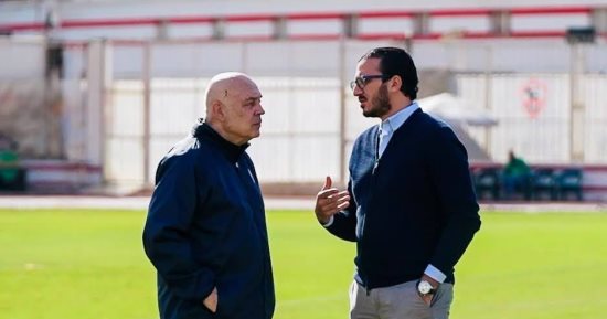 محمد أسامة يجتمع مع جروس على هامش مران الزمالك