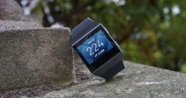 ساعات Fitbit Ionic الذكية تُكلف جوجل 12 مليون دولار لهذا السبب